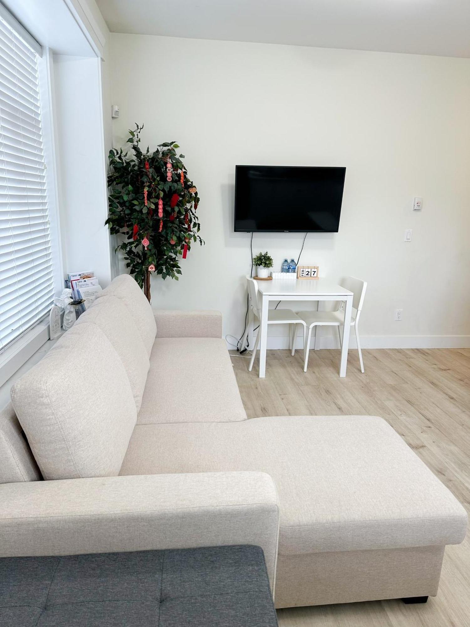Si & Daniel Home Near Yvr Airport & Skytrain Separate Entry Free Parking ริชมอนด์ ภายนอก รูปภาพ